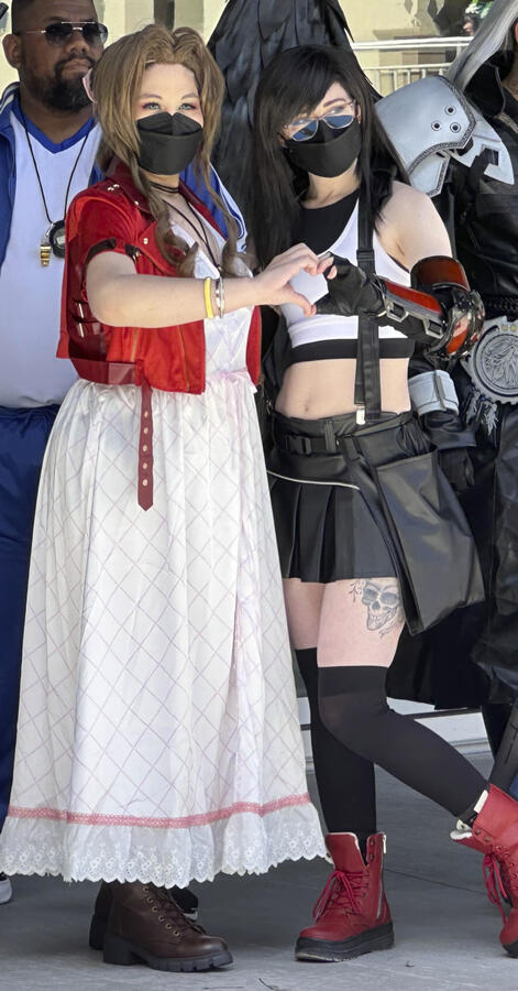 FanimeCon 2025 (Saturday) 📸 Cori | Aerith: trish_maemae taken at the Final Fantasy Cosplay Gathering